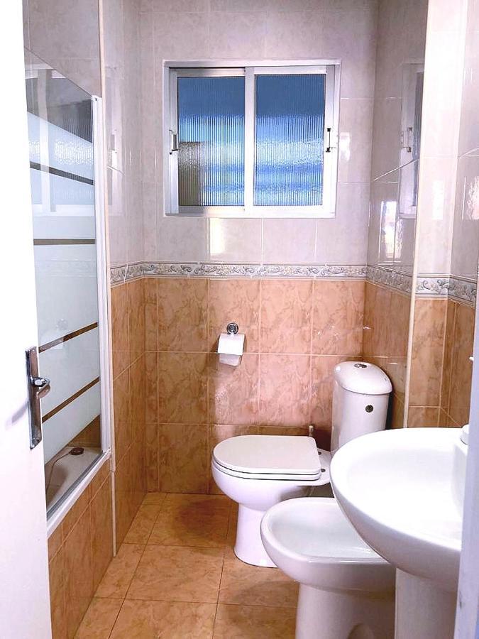Practico Apartamento A 5 Min Andando De Gibraltar Y El Centro, Frente Al Mar La Línea de la Concepción Kültér fotó