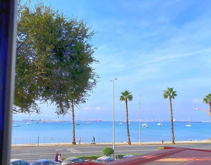Practico Apartamento A 5 Min Andando De Gibraltar Y El Centro, Frente Al Mar La Línea de la Concepción Kültér fotó